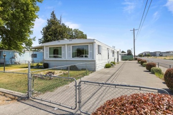 25th Ave, Pasco, Washington 99301, 2 Bedrooms Bedrooms, ,2 BathroomsBathrooms,Manufactured-owned Lot,For Sale,25th Ave,277406