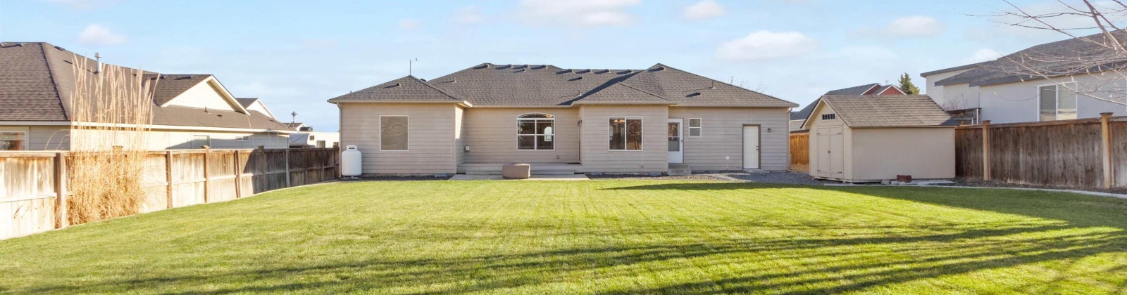 Pinnacle Drive, West Richland, Washington 99353, 3 Bedrooms Bedrooms, ,2 BathroomsBathrooms,Site Built-owned Lot,For Sale,Pinnacle Drive,280474