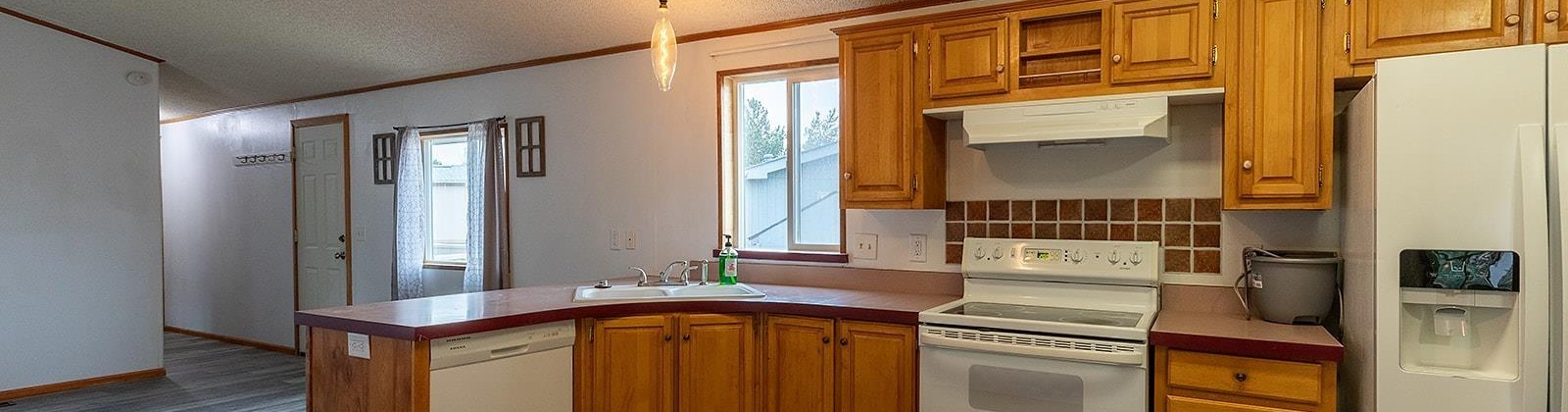 Golden Hills Dr #36, Pullman, Washington 99163, 3 Bedrooms Bedrooms, ,2 BathroomsBathrooms,Manufactured Rented Lot,For Sale,Golden Hills Dr #36,280496