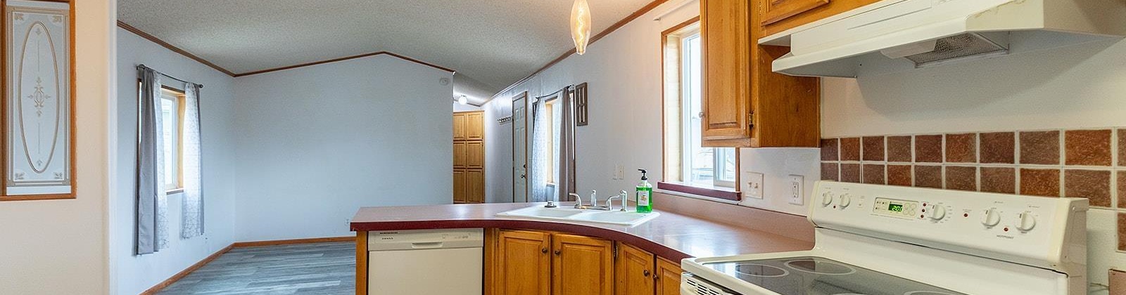 Golden Hills Dr #36, Pullman, Washington 99163, 3 Bedrooms Bedrooms, ,2 BathroomsBathrooms,Manufactured Rented Lot,For Sale,Golden Hills Dr #36,280496