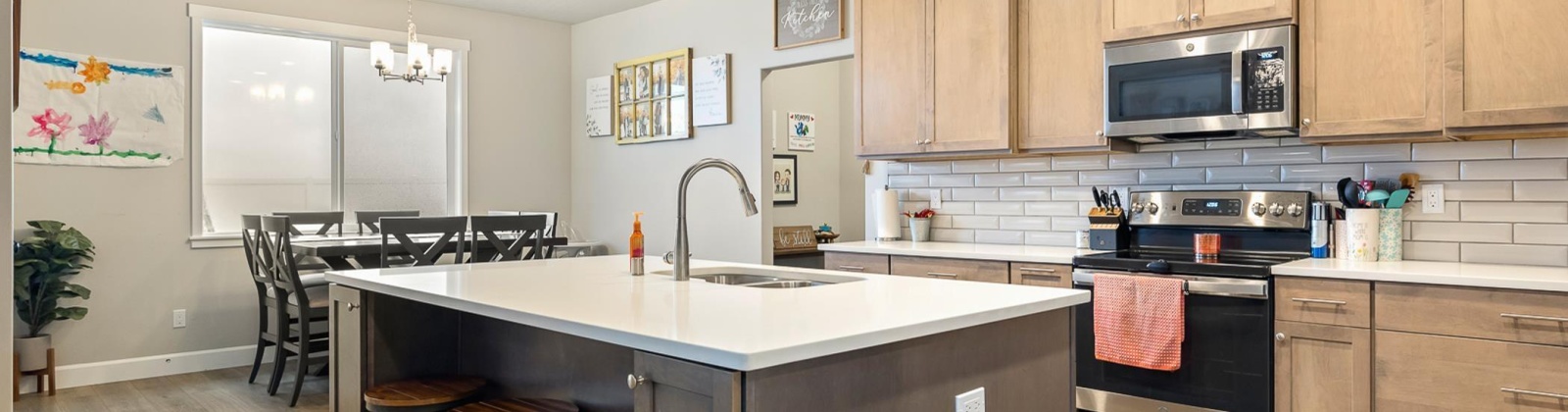 Ashen Dr, Pasco, Washington 99301, 4 Bedrooms Bedrooms, ,3 BathroomsBathrooms,Site Built-owned Lot,For Sale,Ashen Dr,280656