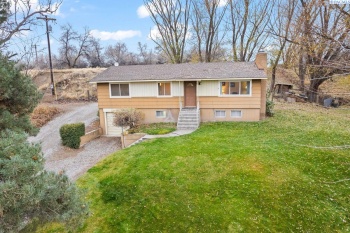 SR 22 Highway, Mabton, Washington 98935, 3 Bedrooms Bedrooms, ,3 BathroomsBathrooms,Site Built-owned Lot,For Sale,SR 22 Highway,280747