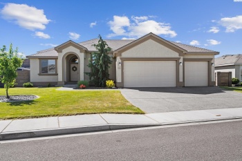 Athens Drive, West Richland, Washington 99353, 4 Bedrooms Bedrooms, ,3 BathroomsBathrooms,Site Built-owned Lot,For Sale,Athens Drive,276729