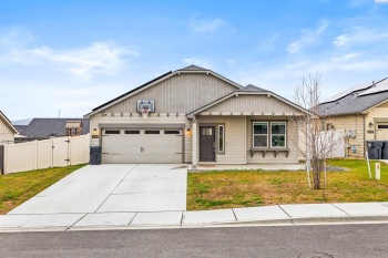 Sturdee Lane, Pasco, Washington 99301, 3 Bedrooms Bedrooms, ,2 BathroomsBathrooms,Site Built-owned Lot,For Sale,Sturdee Lane,280455
