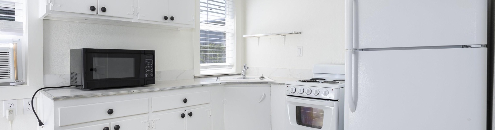 3rd Ave, Kennewick, Washington 99337, 7 Bedrooms Bedrooms, ,5 BathroomsBathrooms,Five+ Plex,For Sale,3rd Ave,281305