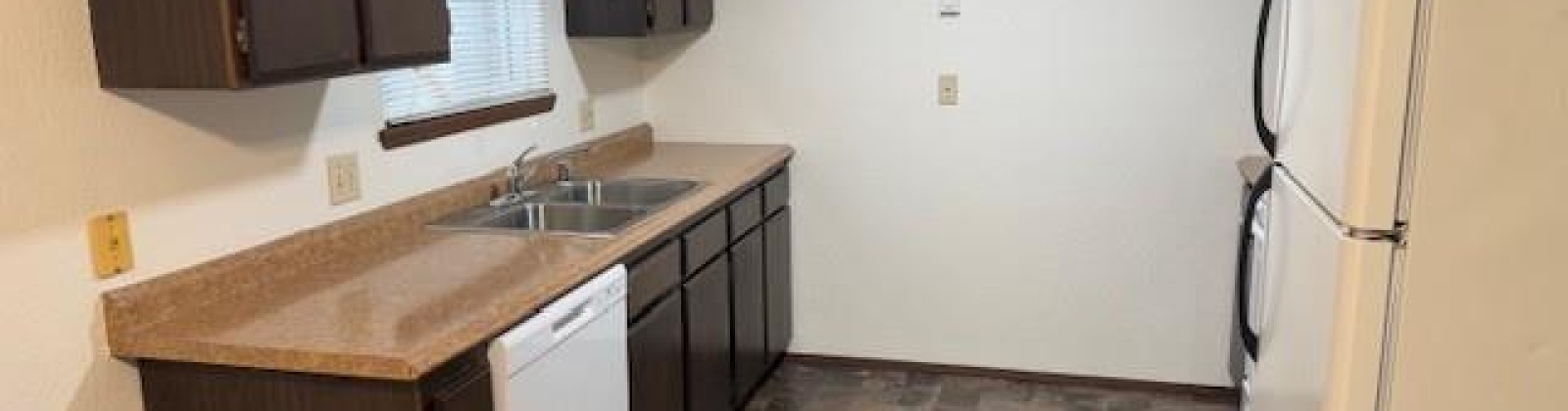 Conway Pl, Kennewick, Washington 99336, 12 Bedrooms Bedrooms, 0 ,6 BathroomsBathrooms,Multi-family,For Sale,Conway Pl,0,281844