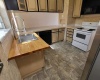 Kimball, Richland, Washington 99354, 7 Bedrooms Bedrooms, ,3 BathroomsBathrooms,Tri-plex,For Sale,Kimball,282075