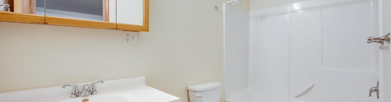 Illinois, Pullman, Washington 99163, 8 Bedrooms Bedrooms, ,6 BathroomsBathrooms,Duplex,For Sale,Illinois,282382