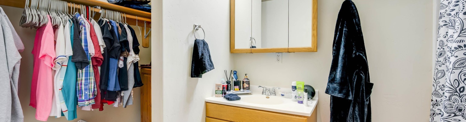 Illinois, Pullman, Washington 99163, 8 Bedrooms Bedrooms, ,6 BathroomsBathrooms,Duplex,For Sale,Illinois,282382