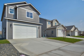 Stardust St, Richland, Washington 99352, 3 Bedrooms Bedrooms, ,3 BathroomsBathrooms,Site Built-owned Lot,For Sale,Stardust St,281630