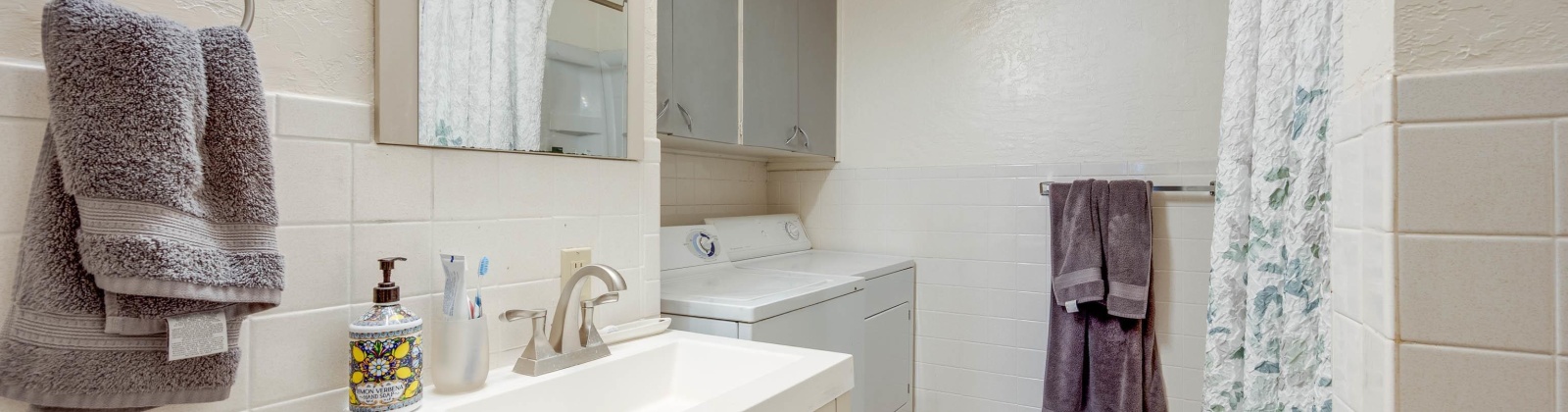 Spring Street, Pullman, Washington 99163, 4 Bedrooms Bedrooms, ,3 BathroomsBathrooms,Tri-plex,For Sale,Spring Street,282627