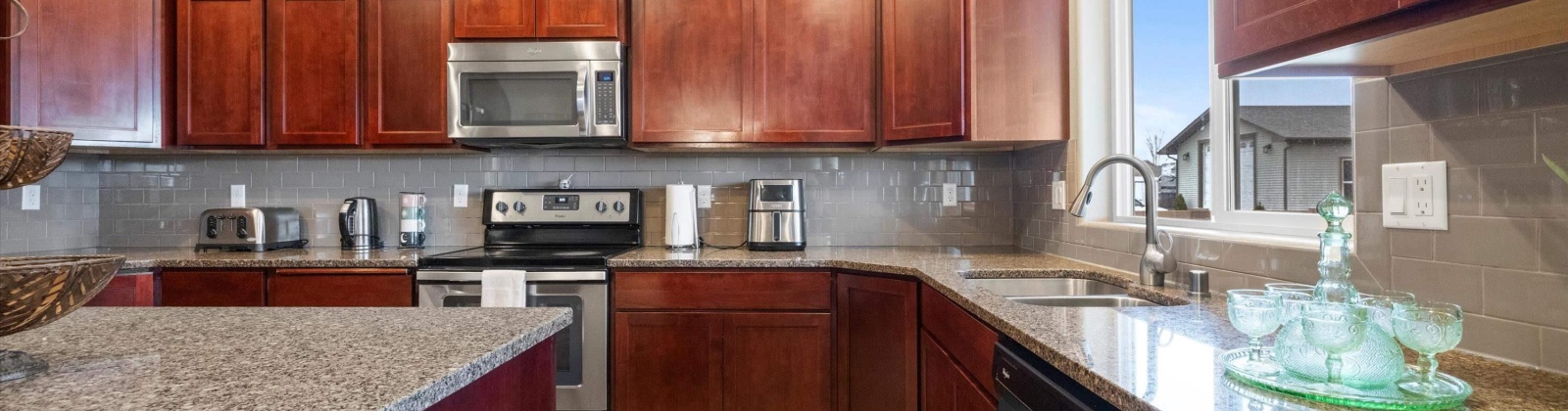 Stafford Drive, Pasco, Washington 99301, 6 Bedrooms Bedrooms, ,3 BathroomsBathrooms,Site Built-owned Lot,For Sale,Stafford Drive,281697