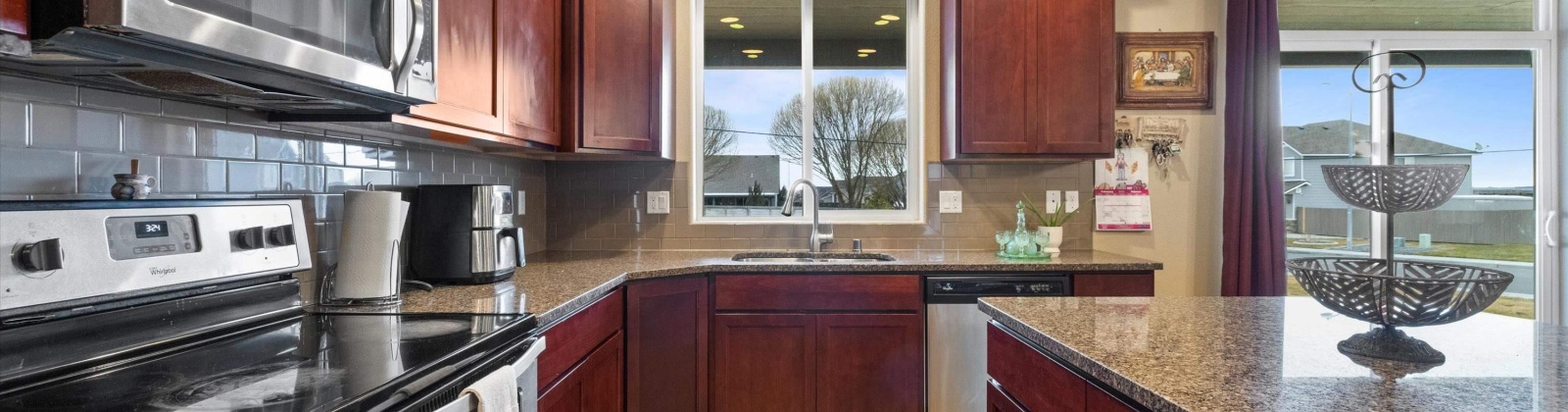 Stafford Drive, Pasco, Washington 99301, 6 Bedrooms Bedrooms, ,3 BathroomsBathrooms,Site Built-owned Lot,For Sale,Stafford Drive,281697