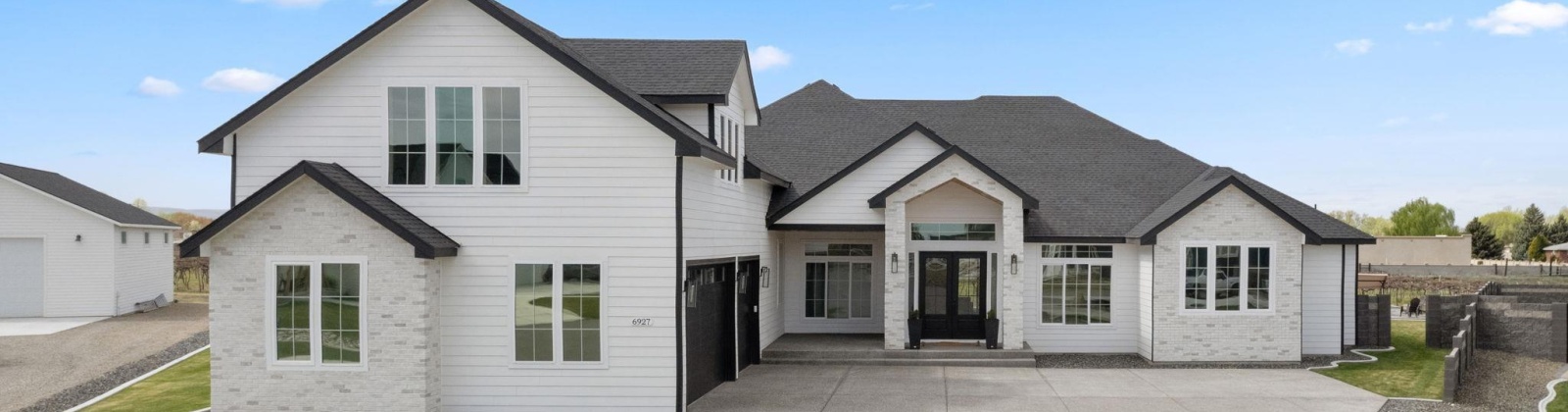 Lamb Ct, Pasco, Washington 99301, 4 Bedrooms Bedrooms, ,5 BathroomsBathrooms,Site Built-owned Lot,For Sale,Lamb Ct,281707