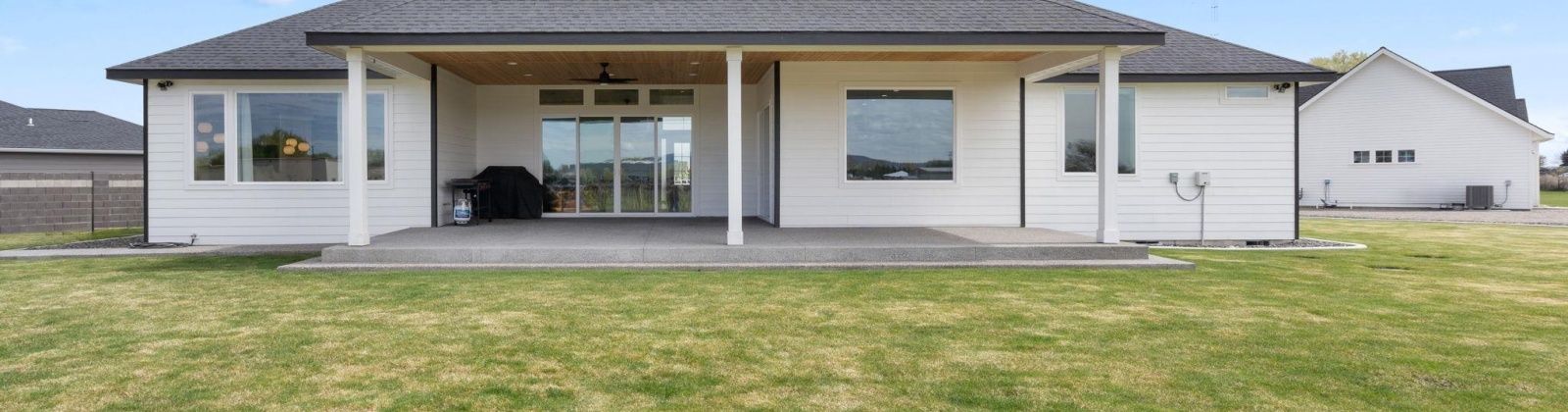 Lamb Ct, Pasco, Washington 99301, 4 Bedrooms Bedrooms, ,5 BathroomsBathrooms,Site Built-owned Lot,For Sale,Lamb Ct,281707