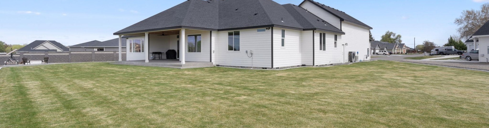 Lamb Ct, Pasco, Washington 99301, 4 Bedrooms Bedrooms, ,5 BathroomsBathrooms,Site Built-owned Lot,For Sale,Lamb Ct,281707