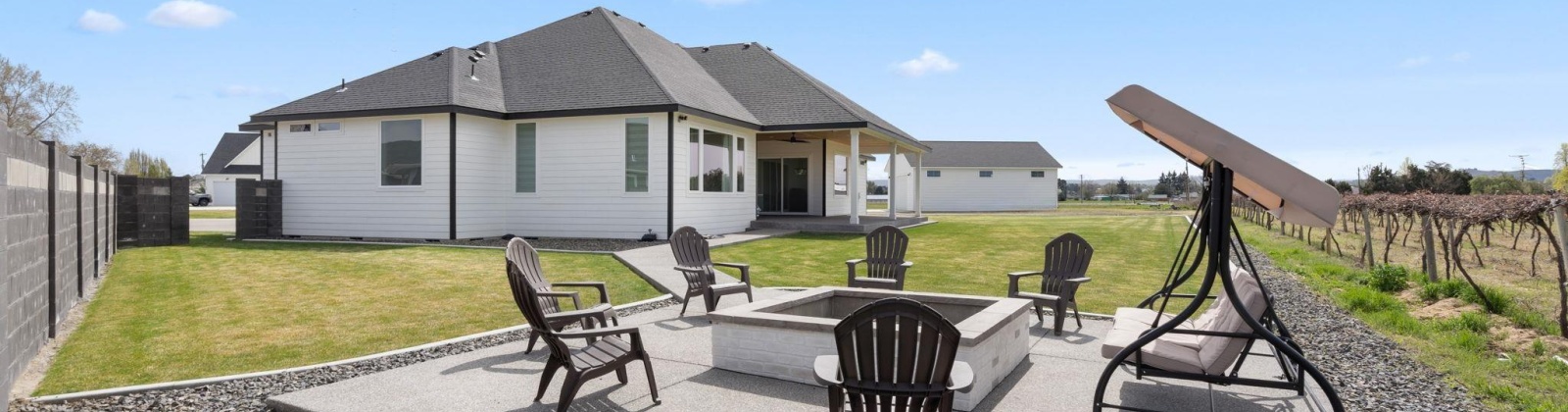 Lamb Ct, Pasco, Washington 99301, 4 Bedrooms Bedrooms, ,5 BathroomsBathrooms,Site Built-owned Lot,For Sale,Lamb Ct,281707