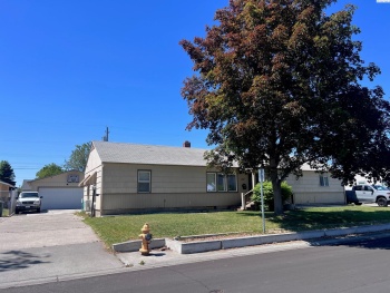 Farrell, Richland, Washington 99354, 4 Bedrooms Bedrooms, ,3 BathroomsBathrooms,Multi-family,For Sale,Farrell,283925