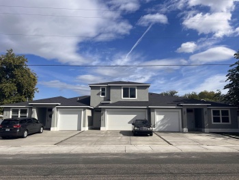 Hartford St, Kennewick, Washington 99336, 9 Bedrooms Bedrooms, ,6 BathroomsBathrooms,Tri-plex,For Sale,Hartford St,282913