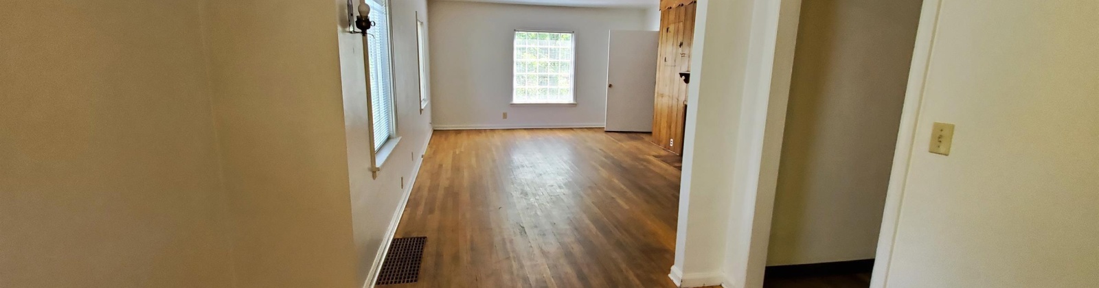 Monroe Street, Pullman, Washington 99163, 5 Bedrooms Bedrooms, ,4 BathroomsBathrooms,Duplex,For Sale,Monroe Street,283847