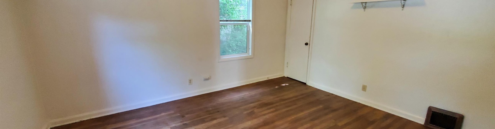 Monroe Street, Pullman, Washington 99163, 5 Bedrooms Bedrooms, ,4 BathroomsBathrooms,Duplex,For Sale,Monroe Street,283847