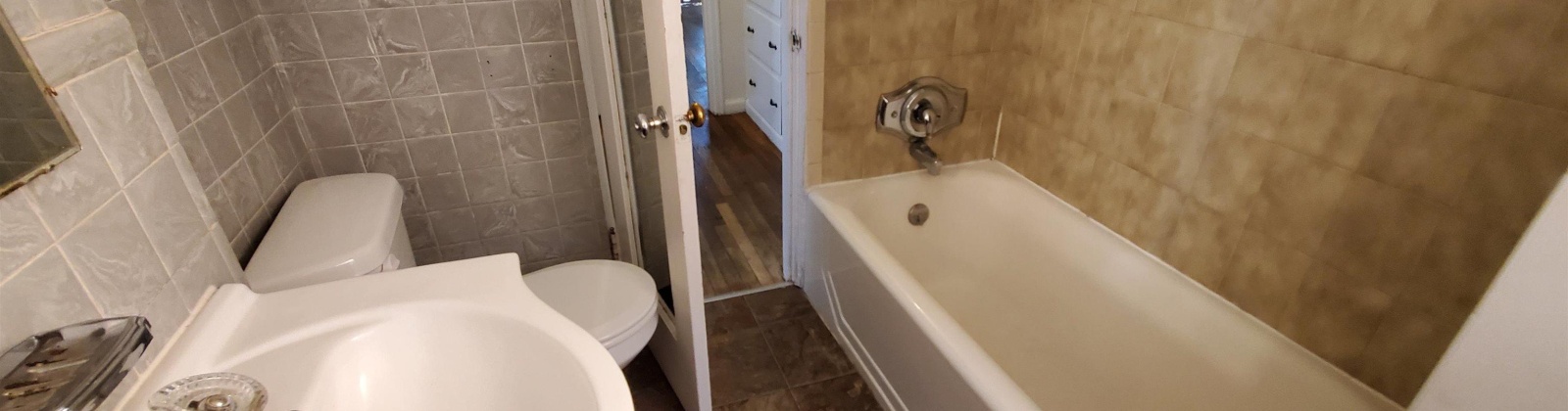 Monroe Street, Pullman, Washington 99163, 5 Bedrooms Bedrooms, ,4 BathroomsBathrooms,Duplex,For Sale,Monroe Street,283847