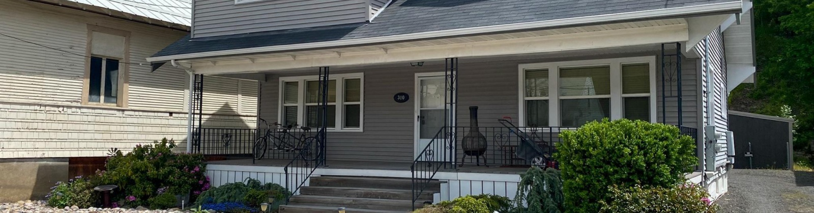 Mill, Colfax, Washington 99111, 4 Bedrooms Bedrooms, ,3 BathroomsBathrooms,Duplex,For Sale,Mill,283407