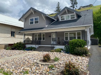 Mill, Colfax, Washington 99111, 4 Bedrooms Bedrooms, ,3 BathroomsBathrooms,Duplex,For Sale,Mill,283407