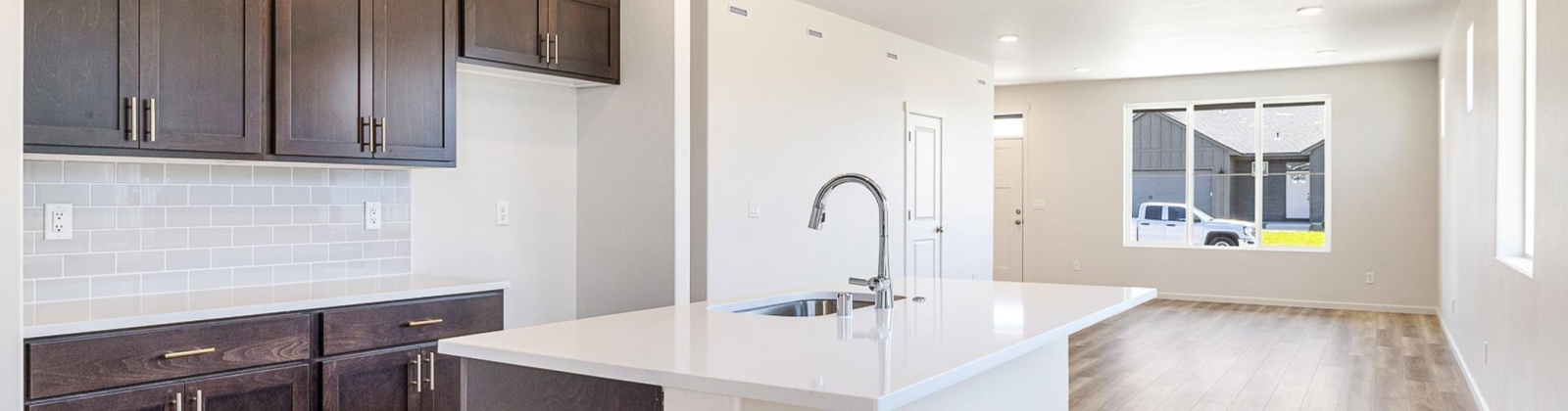 Amberly Ave, Grandview, Washington 98930, 3 Bedrooms Bedrooms, ,2 BathroomsBathrooms,Site Built-owned Lot,For Sale,Amberly Ave,281848