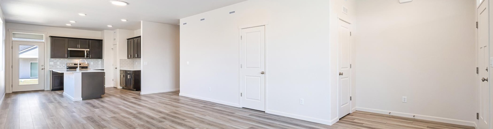 Amberly Ave, Grandview, Washington 98930, 3 Bedrooms Bedrooms, ,2 BathroomsBathrooms,Site Built-owned Lot,For Sale,Amberly Ave,281848