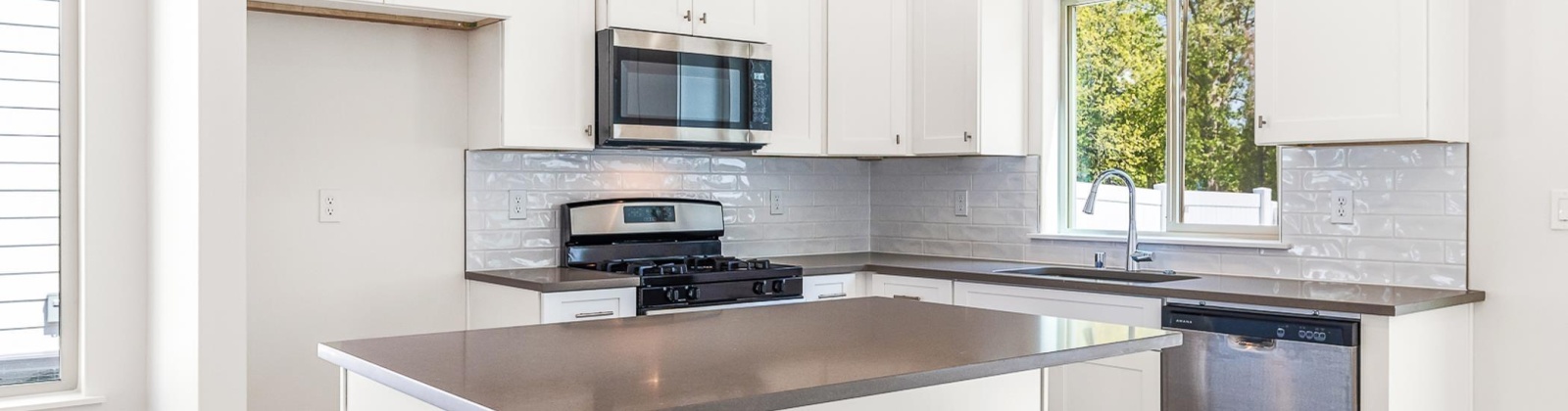 Underwood Pl, Kennewick, Washington 99337, 7 Bedrooms Bedrooms, ,6 BathroomsBathrooms,Multi-family,For Sale,Underwood Pl,283839