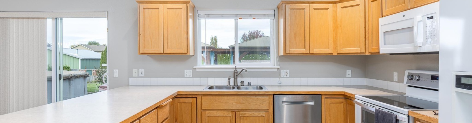 Balflour Drive, Pasco, Washington 99301, 6 Bedrooms Bedrooms, ,4 BathroomsBathrooms,For Sale,Balflour Drive,281878