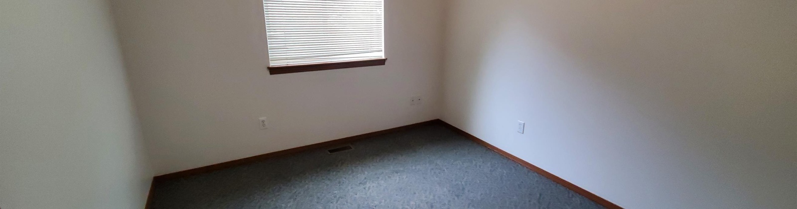 Indiana Street, Pullman, Washington 99163, 8 Bedrooms Bedrooms, ,4 BathroomsBathrooms,Duplex,For Sale,Indiana Street,283826