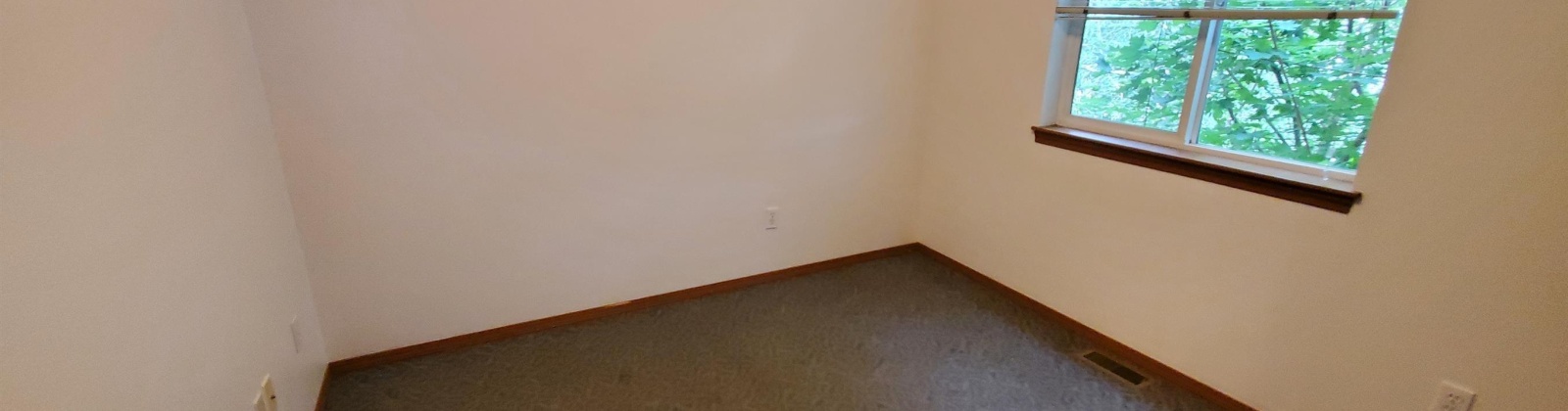 Indiana Street, Pullman, Washington 99163, 8 Bedrooms Bedrooms, ,4 BathroomsBathrooms,Duplex,For Sale,Indiana Street,283826
