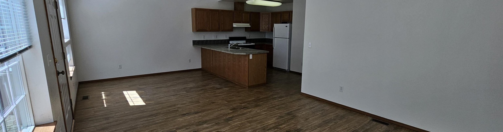 Indiana Street, Pullman, Washington 99163, 8 Bedrooms Bedrooms, ,4 BathroomsBathrooms,Duplex,For Sale,Indiana Street,283826