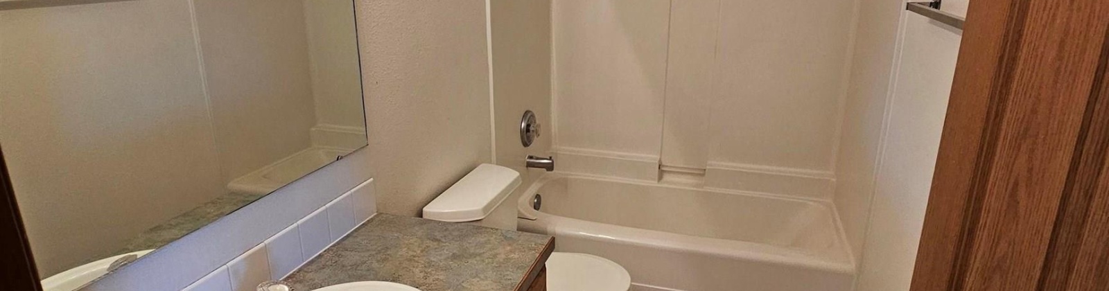 Indiana Street, Pullman, Washington 99163, 8 Bedrooms Bedrooms, ,4 BathroomsBathrooms,Duplex,For Sale,Indiana Street,283826