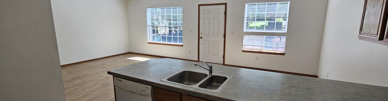 Indiana Street, Pullman, Washington 99163, 8 Bedrooms Bedrooms, ,4 BathroomsBathrooms,Duplex,For Sale,Indiana Street,283826