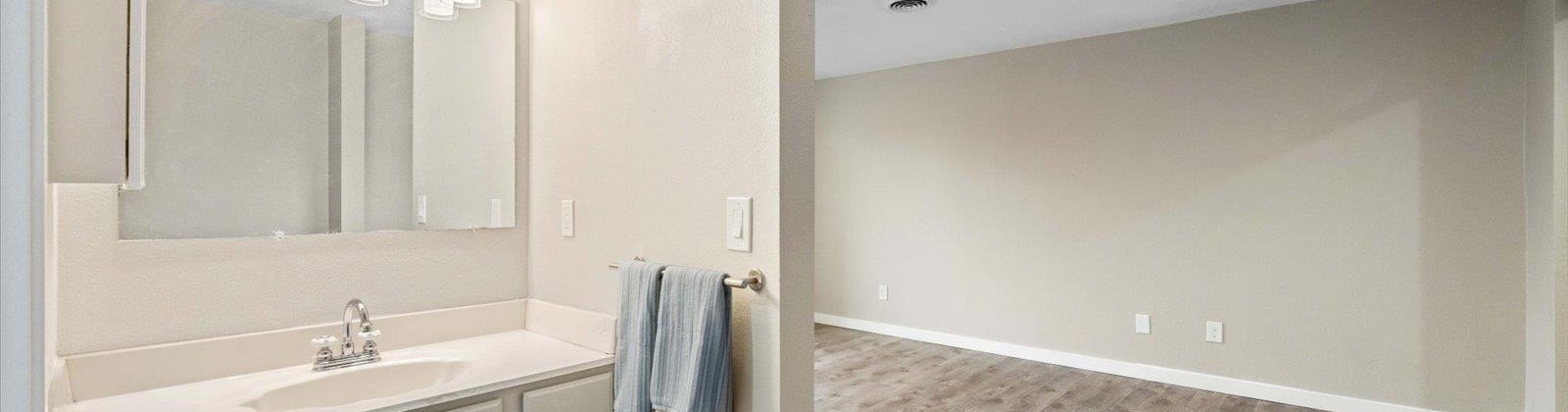 Gage Blvd Unit # 222, Richland, Washington 99352, 3 Bedrooms Bedrooms, ,2 BathroomsBathrooms,Condo,For Sale,Gage Blvd Unit # 222,281903