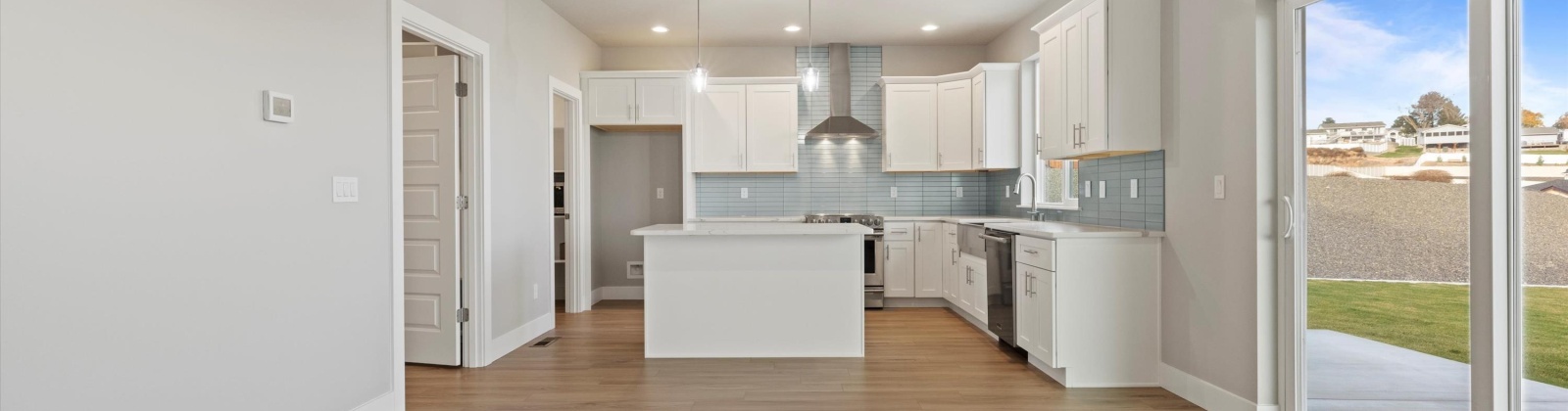 Orchard Street, West Richland, Washington 99353, 4 Bedrooms Bedrooms, ,3 BathroomsBathrooms,Site Built-owned Lot,For Sale,Orchard Street,281956