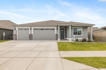 Centerline Ave, Richland, Washington 99354, 4 Bedrooms Bedrooms, ,2 BathroomsBathrooms,For Sale,Centerline Ave,281947