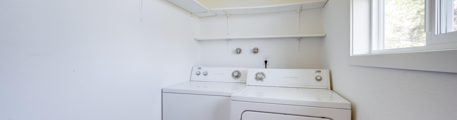 State St, Pullman, Washington 99163-2124, 6 Bedrooms Bedrooms, ,2 BathroomsBathrooms,Duplex,For Sale,State St,283753