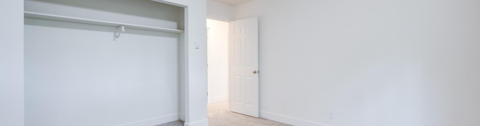 State St, Pullman, Washington 99163-2124, 6 Bedrooms Bedrooms, ,2 BathroomsBathrooms,Duplex,For Sale,State St,283753