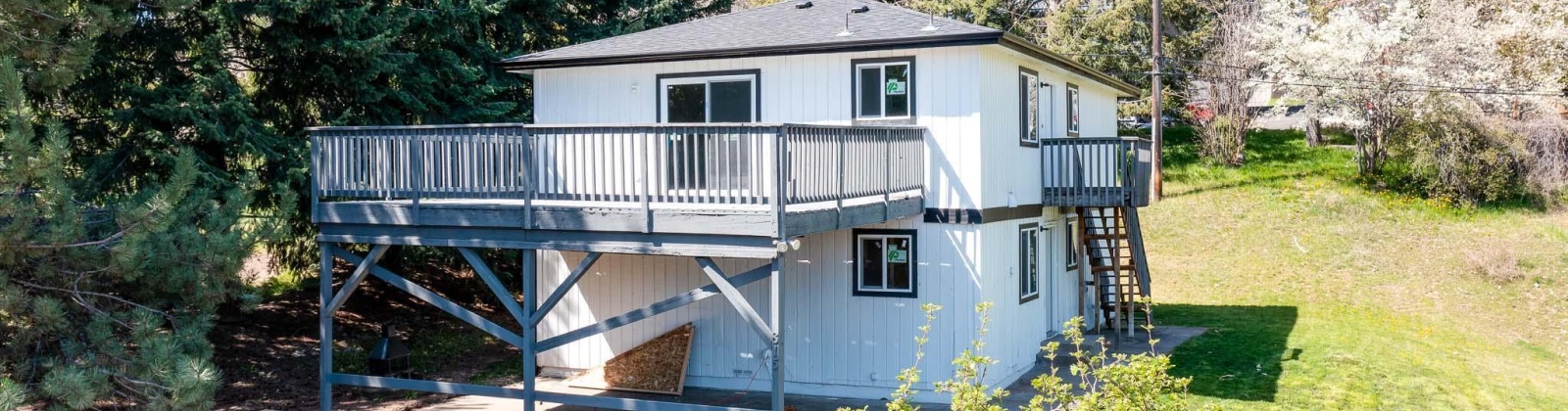 State St, Pullman, Washington 99163-2124, 6 Bedrooms Bedrooms, ,2 BathroomsBathrooms,Duplex,For Sale,State St,283753