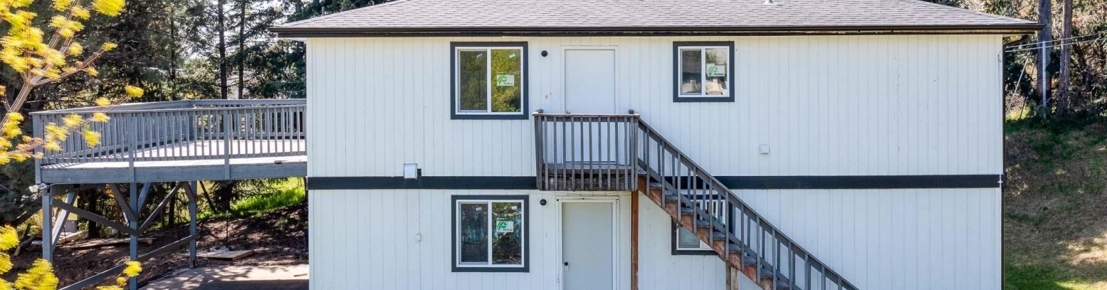 State St, Pullman, Washington 99163-2124, 6 Bedrooms Bedrooms, ,2 BathroomsBathrooms,Duplex,For Sale,State St,283753