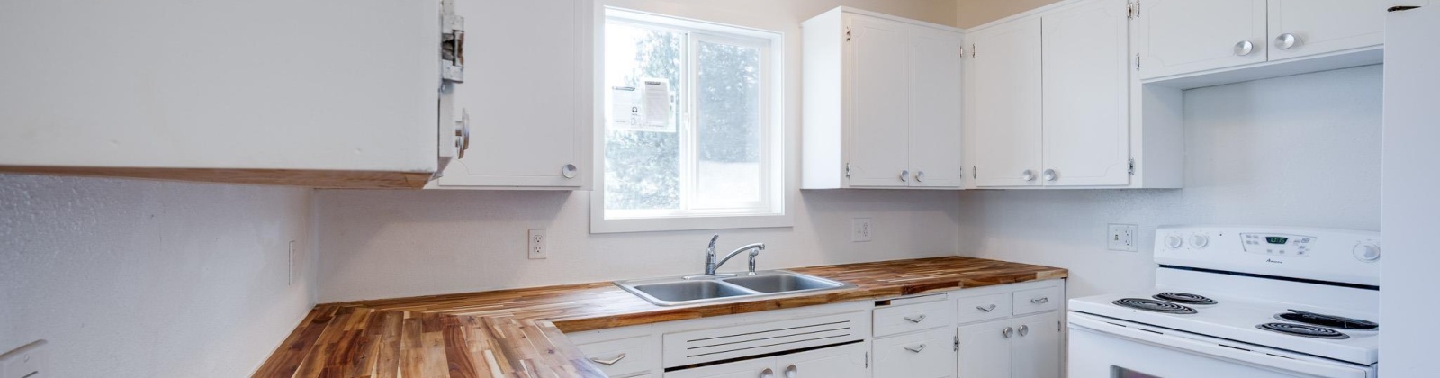 State St, Pullman, Washington 99163-2124, 6 Bedrooms Bedrooms, ,2 BathroomsBathrooms,Duplex,For Sale,State St,283753