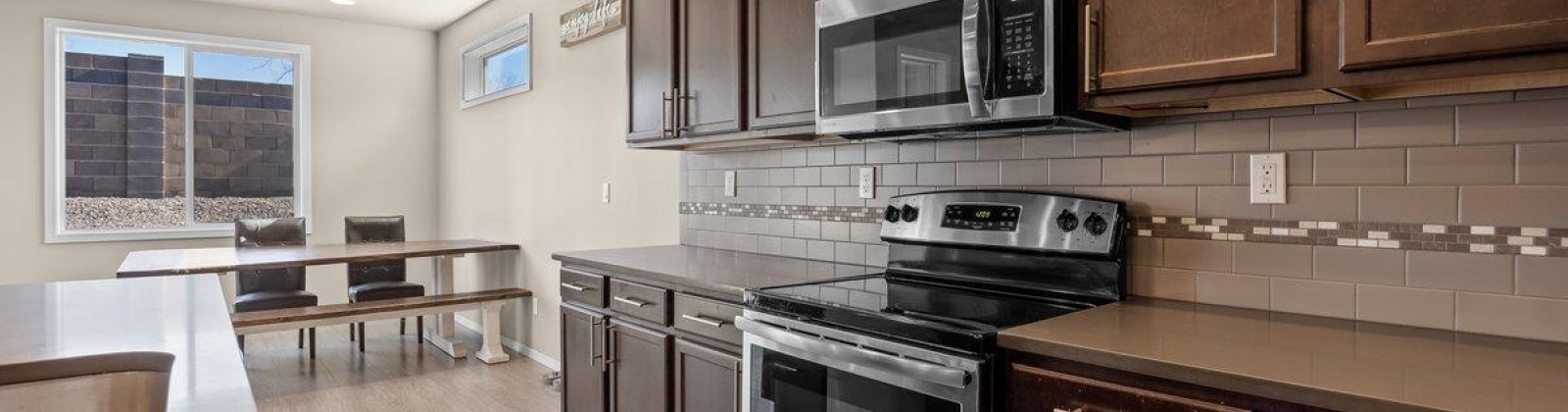 Middle Fork St., Pasco, Washington 99301, 4 Bedrooms Bedrooms, ,2 BathroomsBathrooms,Site Built-owned Lot,For Sale,Middle Fork St.,282053