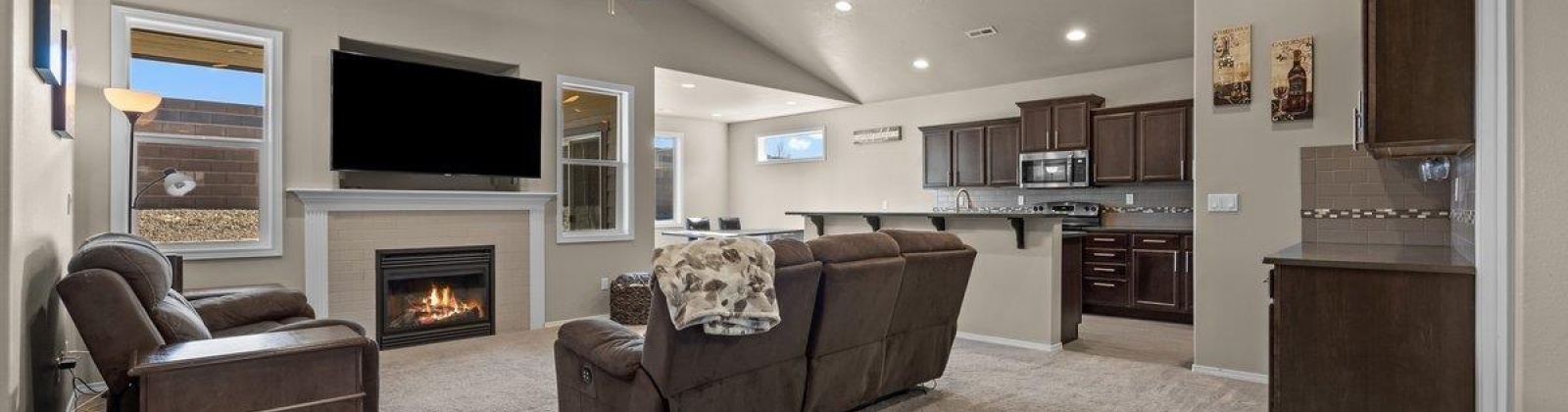 Middle Fork St., Pasco, Washington 99301, 4 Bedrooms Bedrooms, ,2 BathroomsBathrooms,Site Built-owned Lot,For Sale,Middle Fork St.,282053