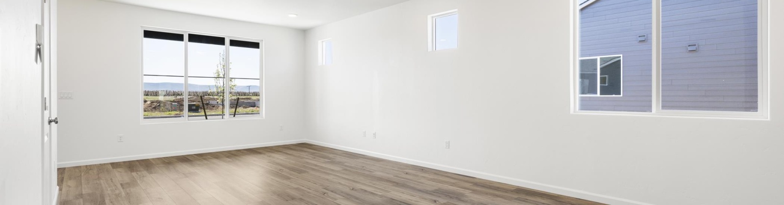 Amberly Ave, Grandview, Washington 98930, 3 Bedrooms Bedrooms, ,2 BathroomsBathrooms,Site Built-owned Lot,For Sale,Amberly Ave,282143