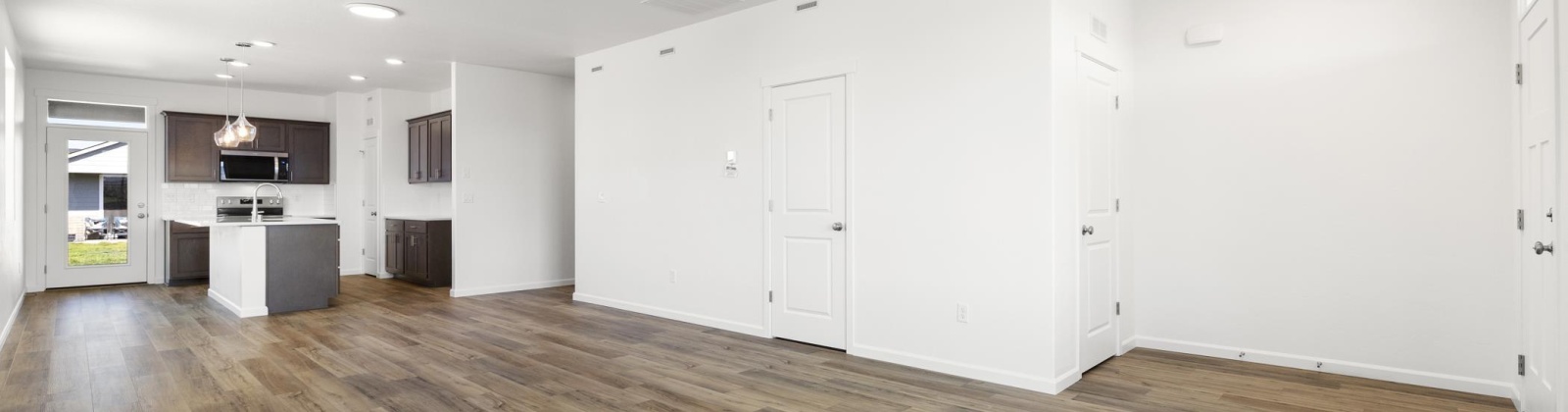 Amberly Ave, Grandview, Washington 98930, 3 Bedrooms Bedrooms, ,2 BathroomsBathrooms,Site Built-owned Lot,For Sale,Amberly Ave,282143