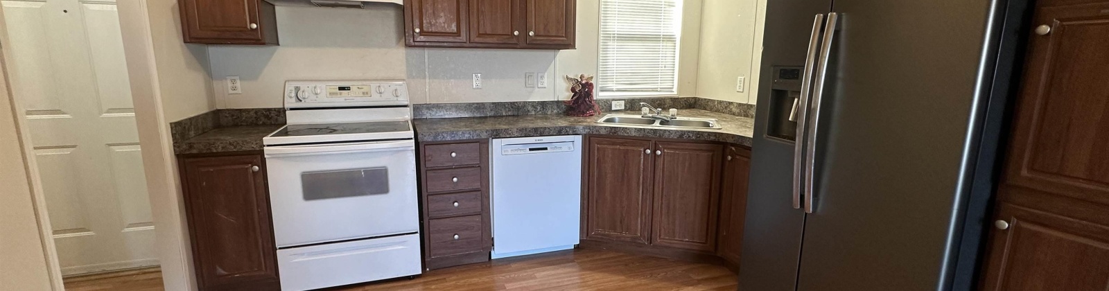 19th Ave #103, Kennewick, Washington 99337, 3 Bedrooms Bedrooms, ,2 BathroomsBathrooms,Manufactured Rented Lot,For Sale,19th Ave #103,282147